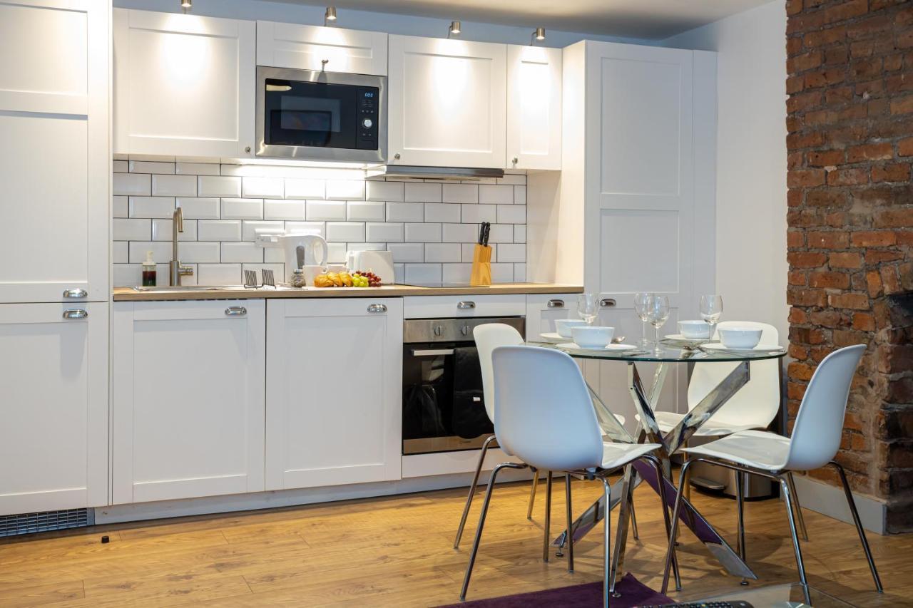 Pillo Rooms Serviced Apartments - Salford マンチェスター エクステリア 写真