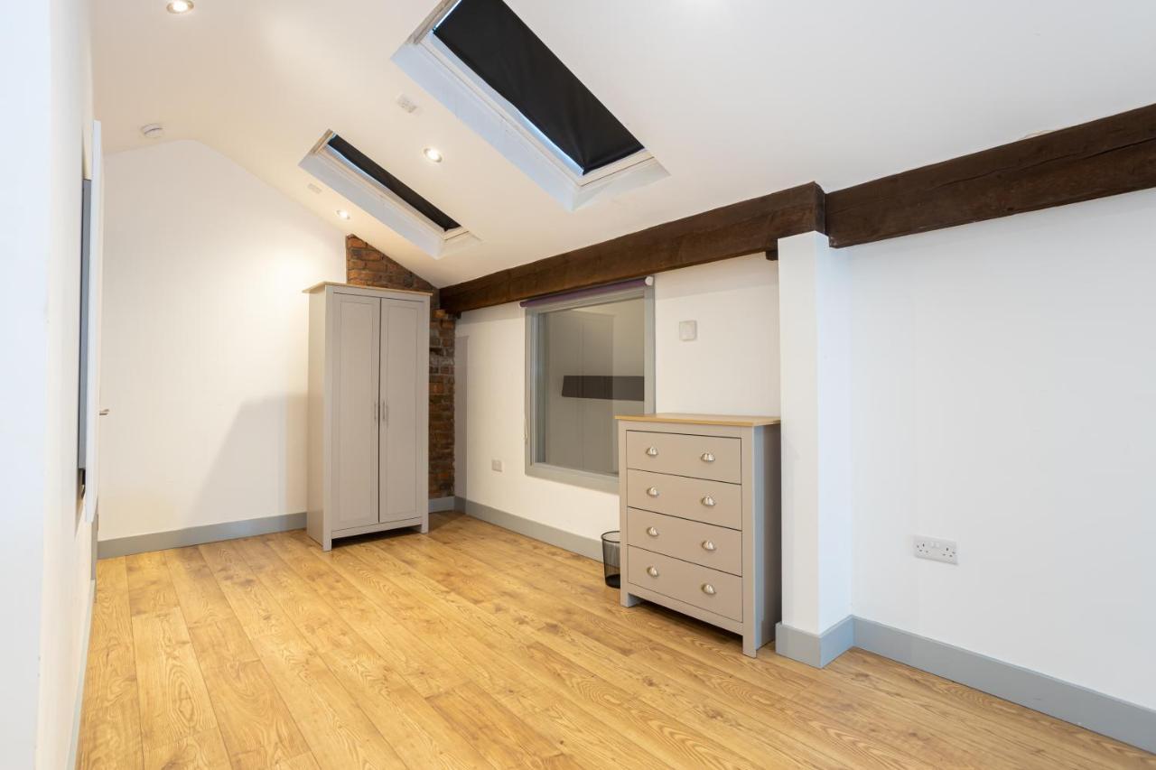 Pillo Rooms Serviced Apartments - Salford マンチェスター エクステリア 写真