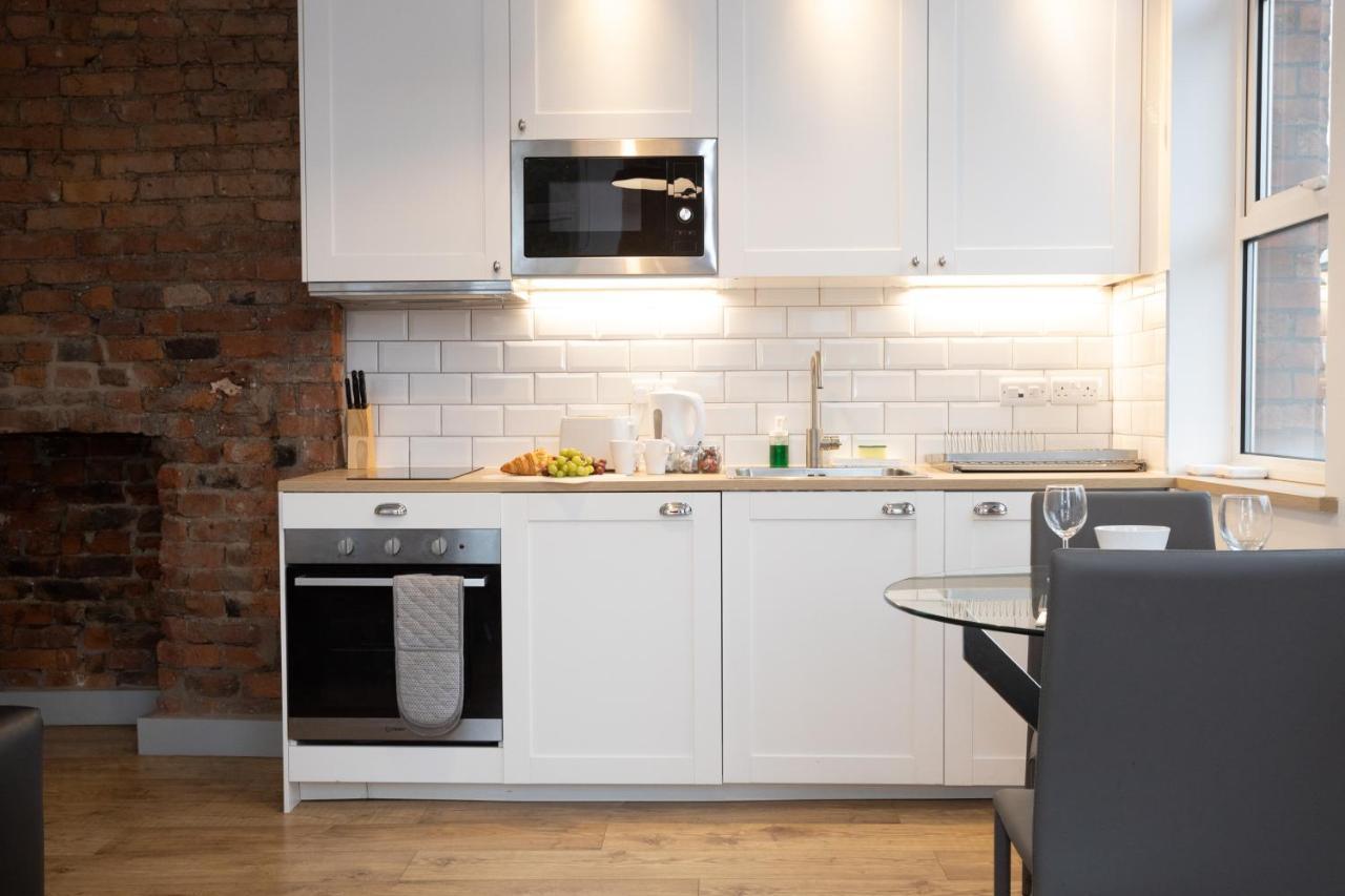 Pillo Rooms Serviced Apartments - Salford マンチェスター エクステリア 写真