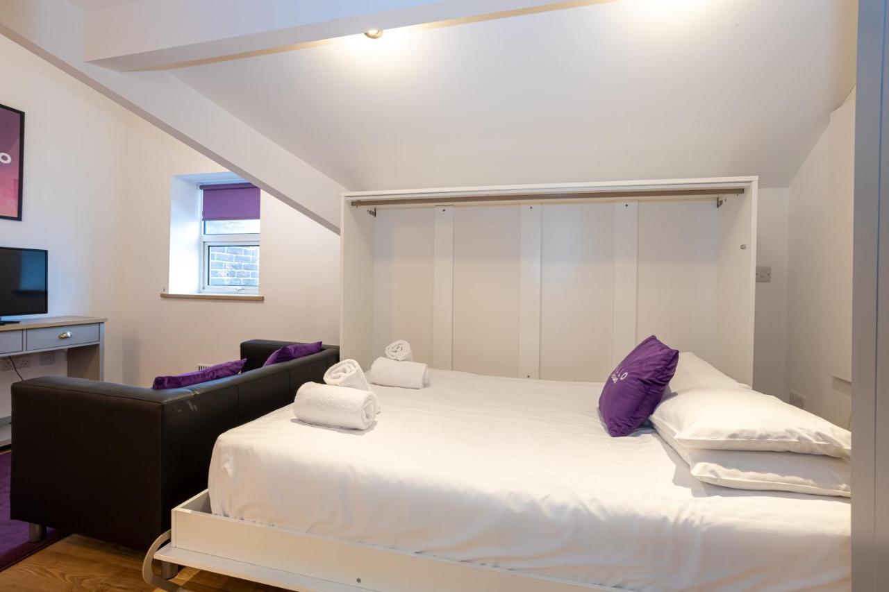 Pillo Rooms Serviced Apartments - Salford マンチェスター エクステリア 写真