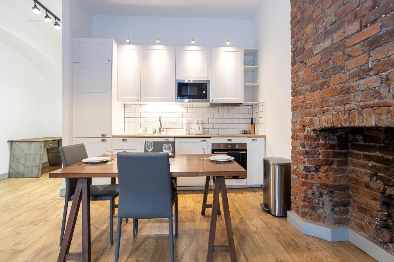 Pillo Rooms Serviced Apartments - Salford マンチェスター エクステリア 写真