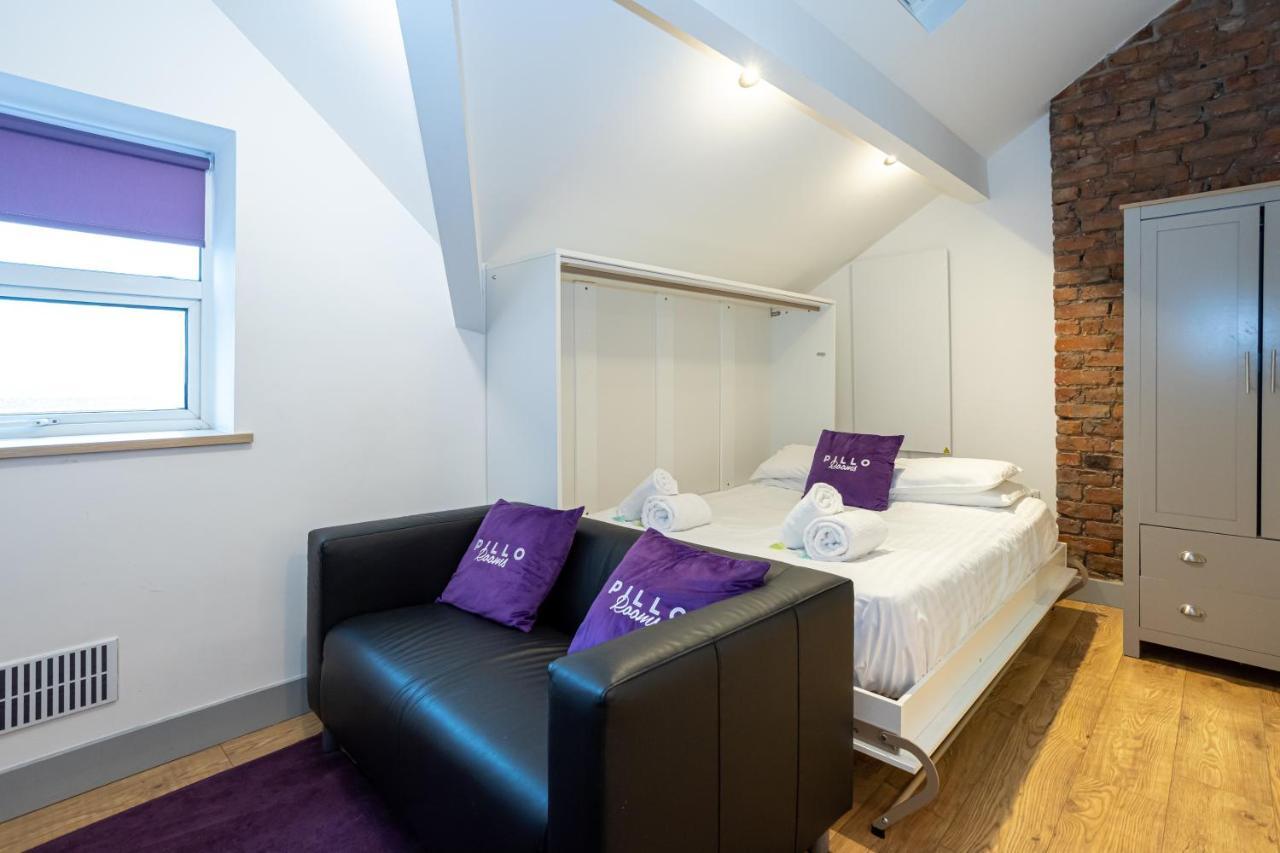 Pillo Rooms Serviced Apartments - Salford マンチェスター エクステリア 写真