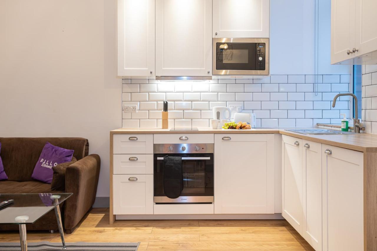 Pillo Rooms Serviced Apartments - Salford マンチェスター エクステリア 写真