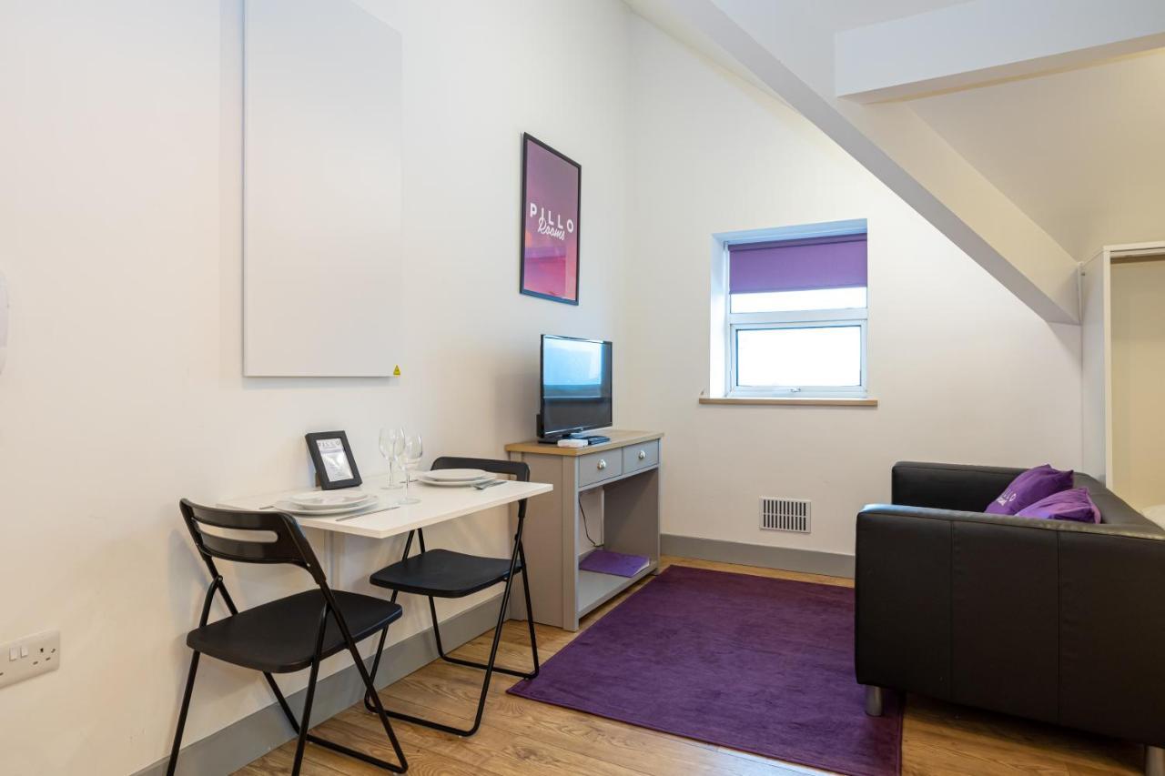 Pillo Rooms Serviced Apartments - Salford マンチェスター エクステリア 写真