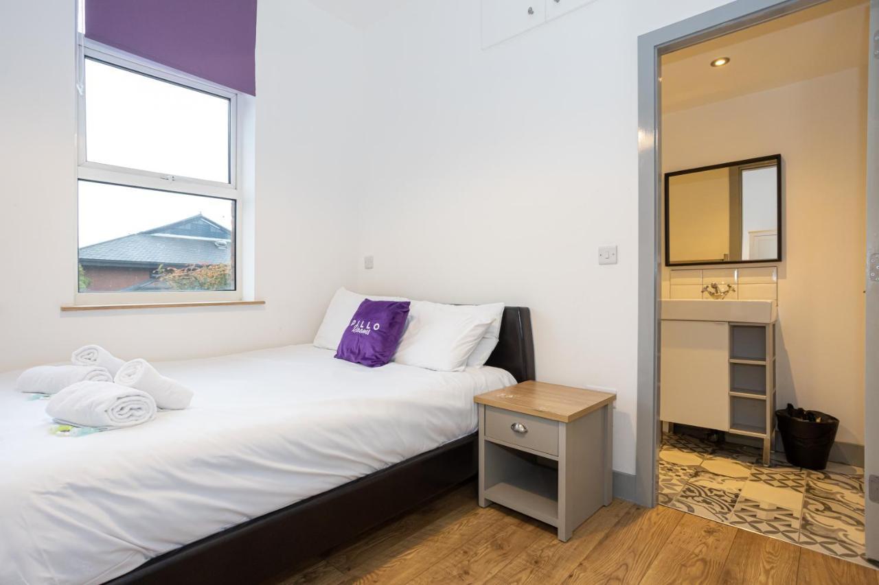 Pillo Rooms Serviced Apartments - Salford マンチェスター エクステリア 写真