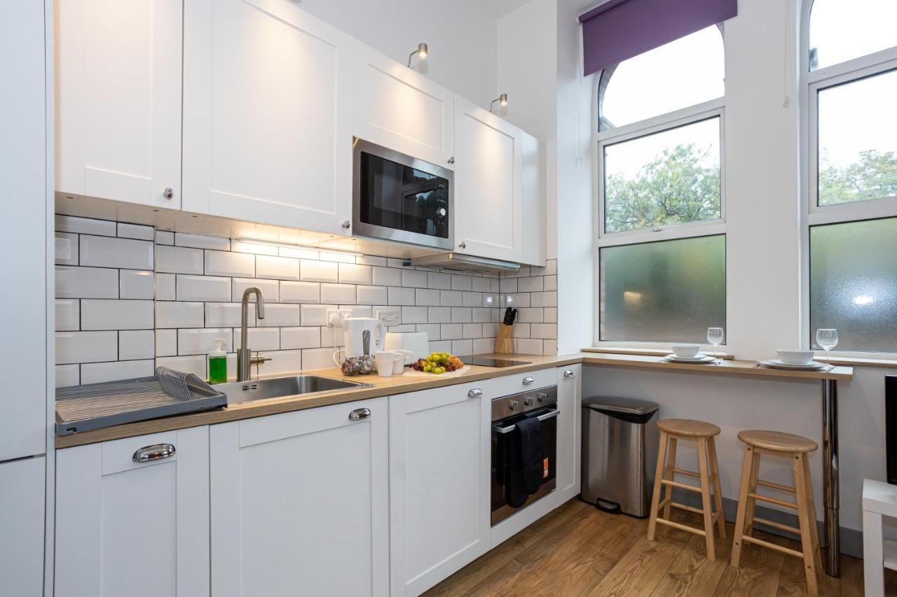 Pillo Rooms Serviced Apartments - Salford マンチェスター エクステリア 写真