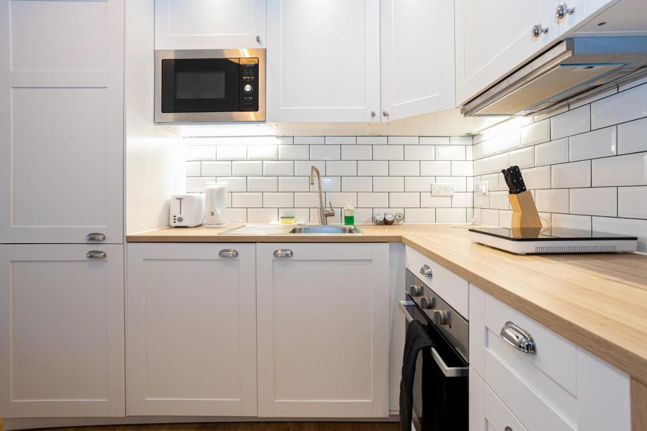 Pillo Rooms Serviced Apartments - Salford マンチェスター エクステリア 写真